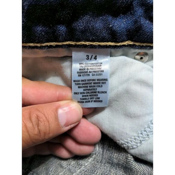 Aeropostale Cut Off Women's Shorts Size 3/4 Dark Wash - Picture 7 of 11